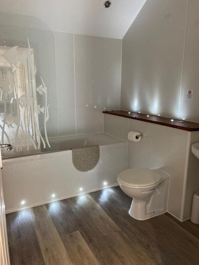 פורט ויליאם 3 Sheraton Apartments מראה חיצוני תמונה